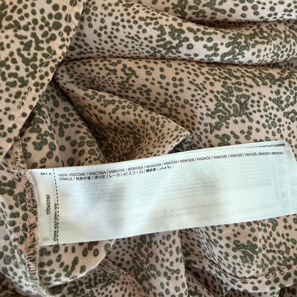 Mango Blouse with Pink and Taupe Dot Design NWOT Size 0 - Picture 3 of 7